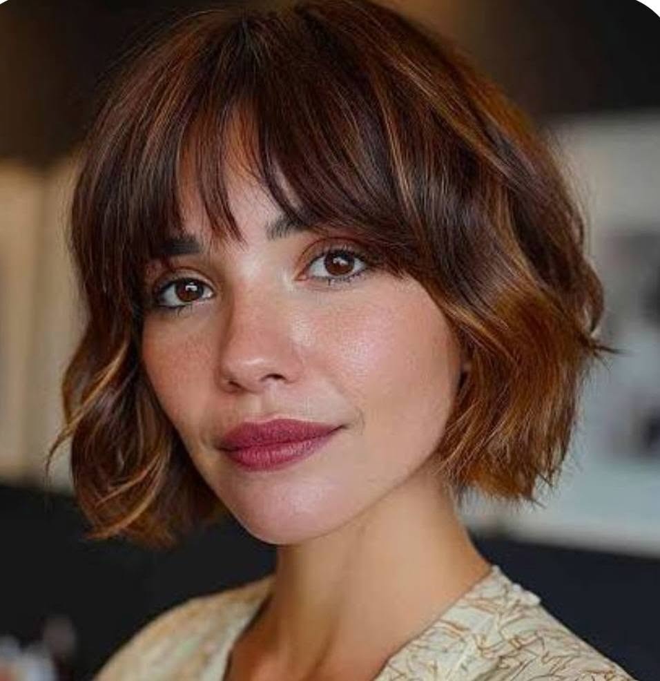 Corte de pelo personalizado unisex en peluquería Salón Infinito Puente Genil